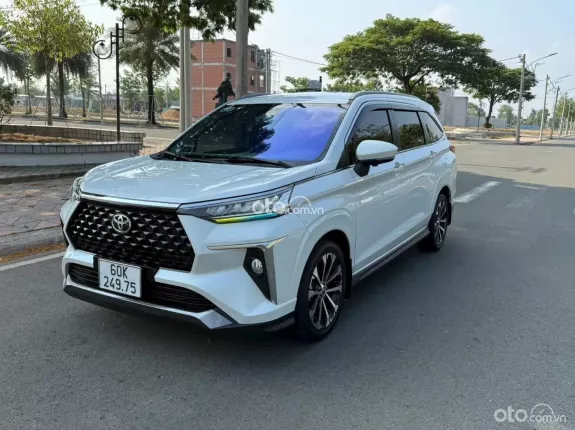 Toyota Veloz 2023 - MPV 7 chỗ rộng rãi, tiết kiệm nhiên liệu