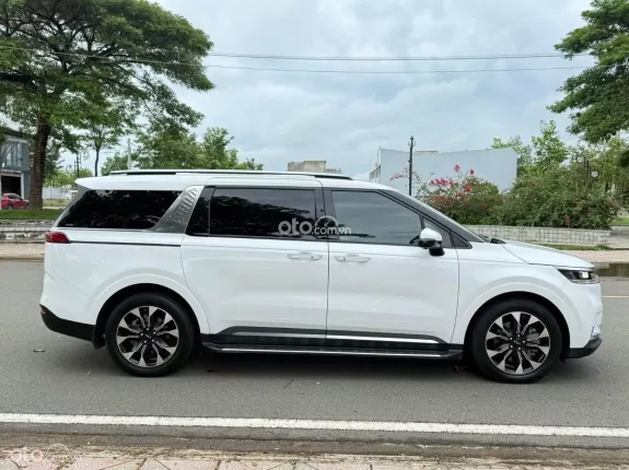Kia Carnival 2.2D Signature 2023 - Bản Signature, Máy dầu số tự động. Rộng rãi, tiện nghi, đẳng cấp