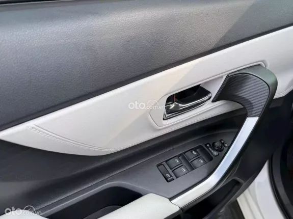 Toyota Veloz 2023 - MPV 7 chỗ rộng rãi, tiết kiệm nhiên liệu