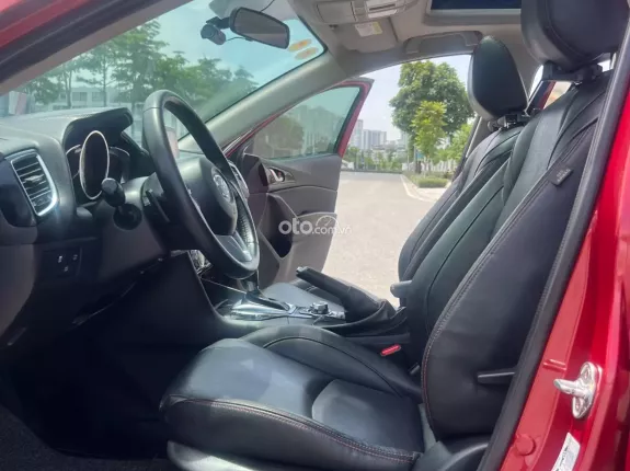 Mazda 3 2.0L Sedan 2015 - Mazda 3 2.0AT sx2015 chạy 6v8(km)