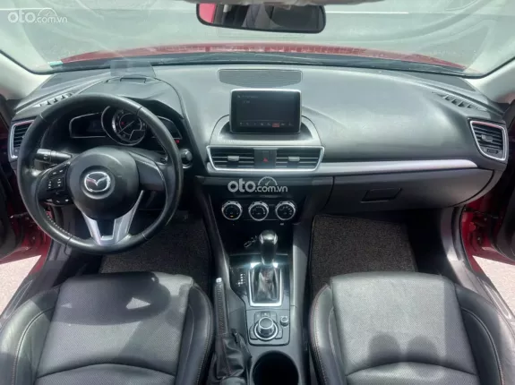 Mazda 3 2.0L Sedan 2015 - Mazda 3 2.0AT sx2015 chạy 6v8(km)