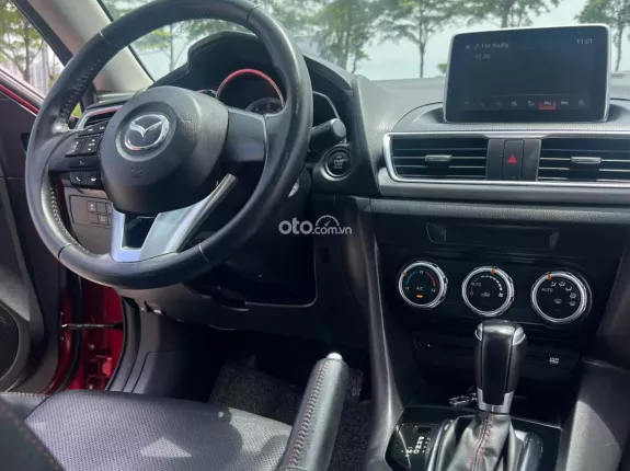 Mazda 3 2.0L Sedan 2015 - Mazda 3 2.0AT sx2015 chạy 6v8(km)