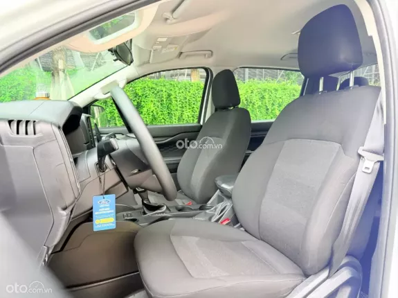 Ford Ranger XLS 2.0L 4x2 AT 2025 - Xe như mới, có hỗ trợ vay