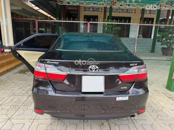 Toyota Camry 2.0E 2018 - Ghế da chỉnh điện, nội thất rộng rãi cao cấp