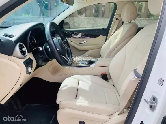 Mercedes-Benz GLC 200 4Matic 2022 - Xe cực mới, hỗ trợ vay cao