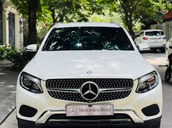 Mercedes-Benz GLC 250 4Matic 2017 - Xe cực đẹp, bank hỗ trợ cao