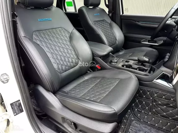 Ford Everest Platinum 2.0L 4x4 AT 2025 - Hỗ trợ trả góp lên tới 70% giá trị