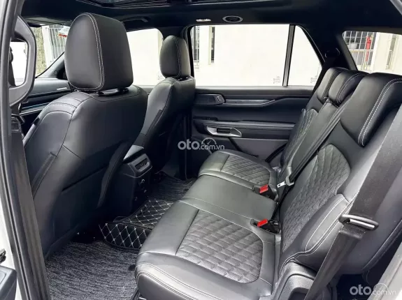 Ford Everest Platinum 2.0L 4x4 AT 2025 - Hỗ trợ trả góp lên tới 70% giá trị