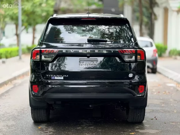 Ford Everest Titanium 2.0 AT 4x2 2024 - Xe như mới, hỗ trợ vay bank cao