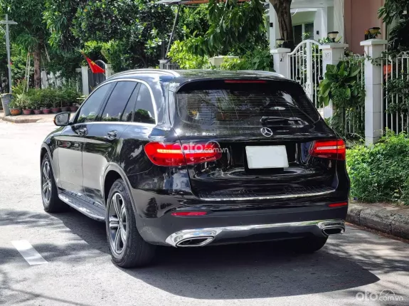 Mercedes-Benz C200 2.0 AT 2018 - Đen -kem