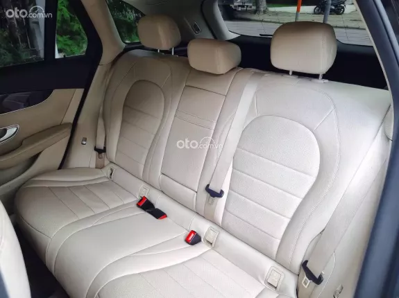 Mercedes-Benz C200 2.0 AT 2018 - Đen -kem