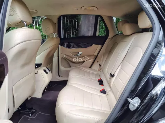 Mercedes-Benz GLC 200 4Matic 2018 - Đen-kem