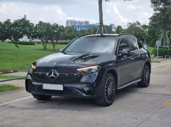 Mercedes-Benz GLC 300 4Matic 2023 - Đen-Nâu