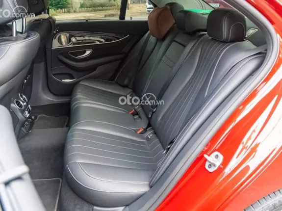 Mercedes-Benz E200 Exclusive V1 2023 - SANG TRỌNG CỔ ĐIỂN