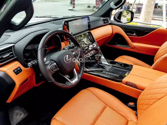 Lexus LX 600 VIP 2025 - Siêu phẩm 4 chỗ dành cho VIP
