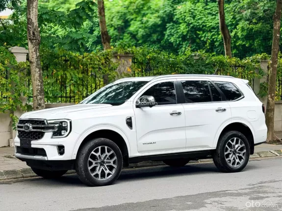 Ford Everest Titanium 2.0L AT 4WD 2024 - Xe cực mới, hỗ trợ vay bank cao