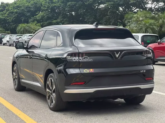 VinFast VF8 Plus 2024 - Plus Đen 2024 Mua pin CATL Odo 15000km Xe dân