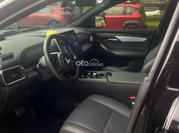VinFast VF8 Plus 2024 - Plus Đen 2024 Mua pin CATL Odo 15000km Xe dân