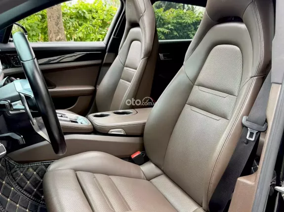Porsche Panamera 4 Executive 2019 - Porsche Panamera 4 Executive 2020
