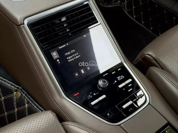 Porsche Panamera 4 Executive 2019 - Porsche Panamera 4 Executive 2020