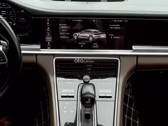 Porsche Panamera 4 Executive 2019 - Porsche Panamera 4 Executive 2020