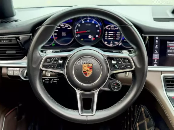 Porsche Panamera 4 Executive 2019 - Porsche Panamera 4 Executive 2020