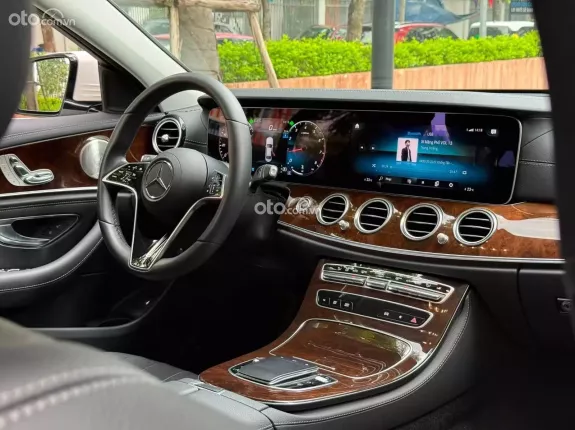 Mercedes-Benz E200 Exclusive V1 2023 - E200 Exclusive 2023 V1