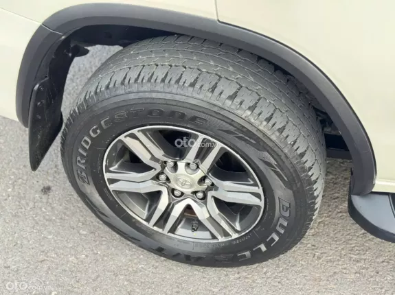 Toyota Fortuner 2.4G 4x2 AT  2019 - ZIN A-Z