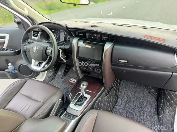 Toyota Fortuner 2.4G 4x2 AT  2019 - ZIN A-Z