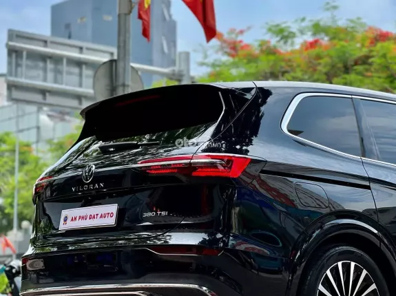 Volkswagen Viloran Luxury 2024 - Xe đẹp màu đen, nội thất nâu, chủ cực giữ gìn