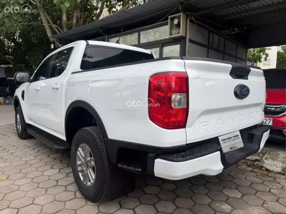 Ford Ranger XLS 2.0L 4x2 AT 2023 - Xe chạy chuẩn 6v, nguyên bản tuyệt đối
