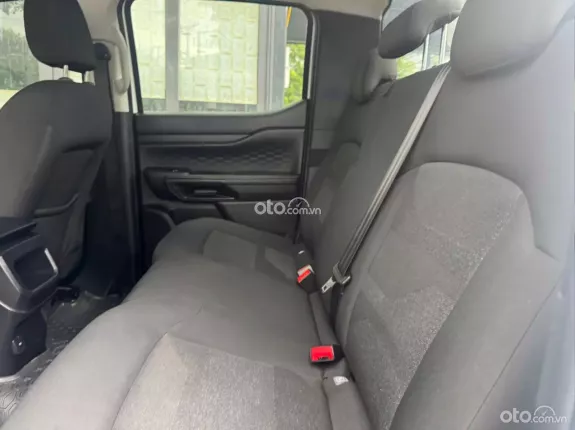 Ford Ranger XLS 2.0L 4x2 AT 2023 - Xe chạy chuẩn 6v, nguyên bản tuyệt đối