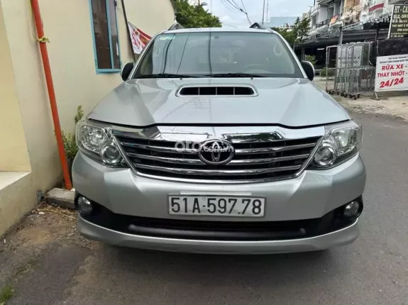 Toyota Fortuner 2.5G 4x2 MT 2013 - Máy dầu bền bỉ, tiết kiệm nhiên liệu, giữ giá tốt