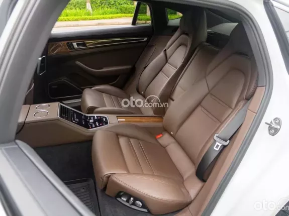 Porsche Panamera 4 Executive 2018 - Porsche Panamera 4 Executive 2019