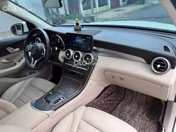 Mercedes-Benz GLC 200 4Matic 2021 - Trắng 40000km