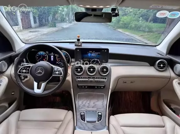 Mercedes-Benz GLC 200 4Matic 2021 - Trắng 40000km