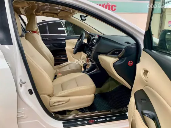 Toyota Vios 1.5 E CVT 2022 - Sedan 5 chỗ, số tự động, bền bỉ, giữ giá tốt