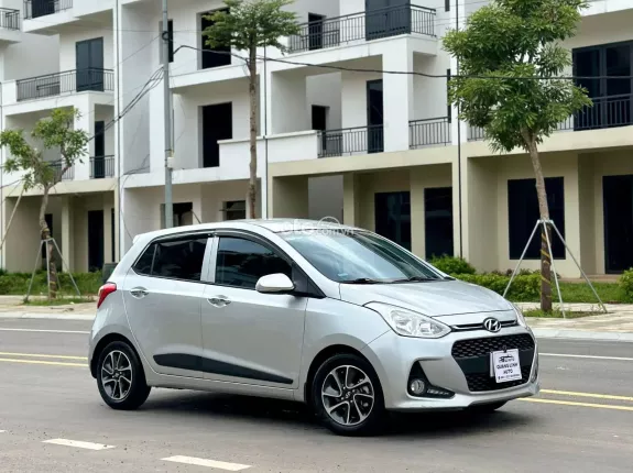 Hyundai Grand i10 Hatchback 1.2 AT 2020 - Một chủ từ mới chuẩn km đi