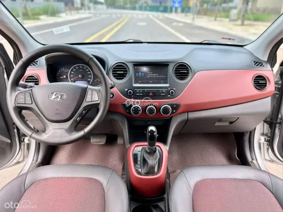 Hyundai Grand i10 Hatchback 1.2 AT 2020 - Một chủ từ mới chuẩn km đi