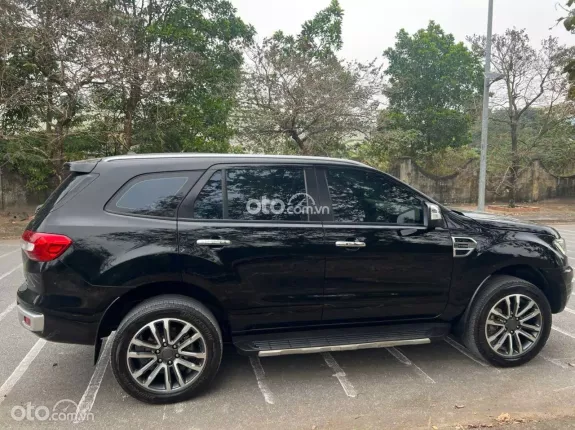 Ford Everest Titanium 2.0L AT 4WD 2019 - Xe đẹp bản 2 cầu, giá tốt liên hệ ngay