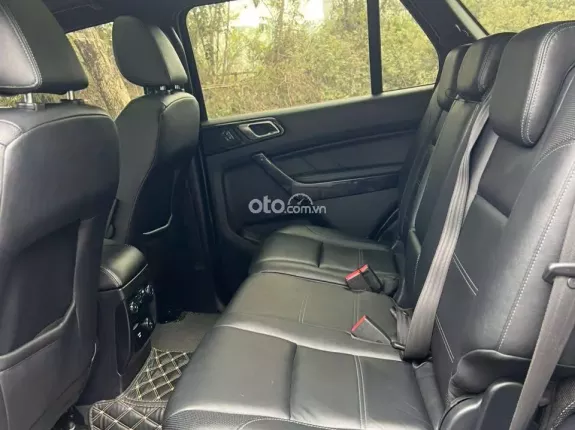 Ford Everest Titanium 2.0L AT 4WD 2019 - Xe đẹp bản 2 cầu, giá tốt liên hệ ngay