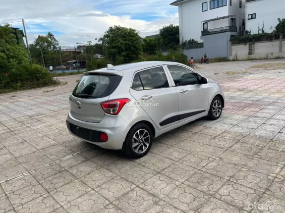 Hyundai Grand i10 Hatchback 1.2 AT 2018 - Bản đủ