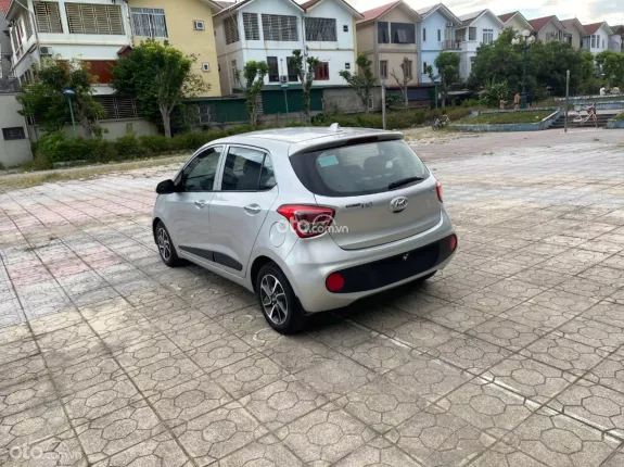 Hyundai Grand i10 Hatchback 1.2 AT 2018 - Bản đủ xe đẹp