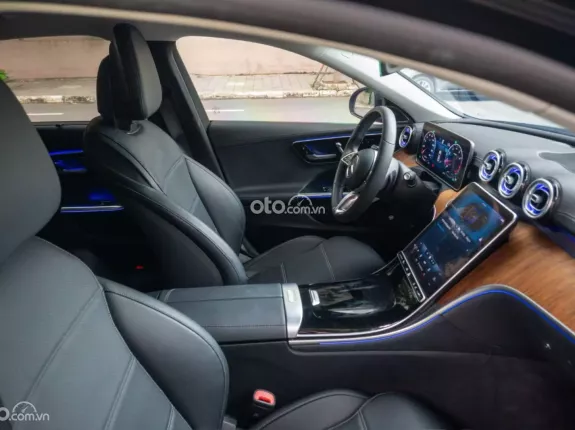 Mercedes-Benz C200 Avantgarde Plus 2022 - Mercedes C200 Avantgarde Plus V1 Black Edition cực đẹp
