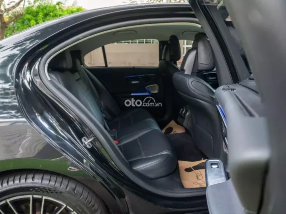 Mercedes-Benz C200 Avantgarde Plus 2022 - Mercedes C200 Avantgarde Plus V1 Black Edition cực đẹp