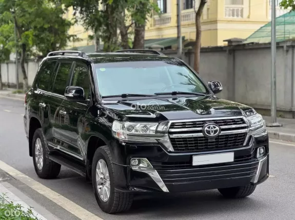 Toyota Land Cruiser 2015 - Bảo dưỡng đầy đủ tại Toyota