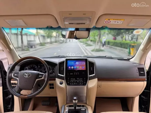 Toyota Land Cruiser 2015 - Bảo dưỡng đầy đủ tại Toyota