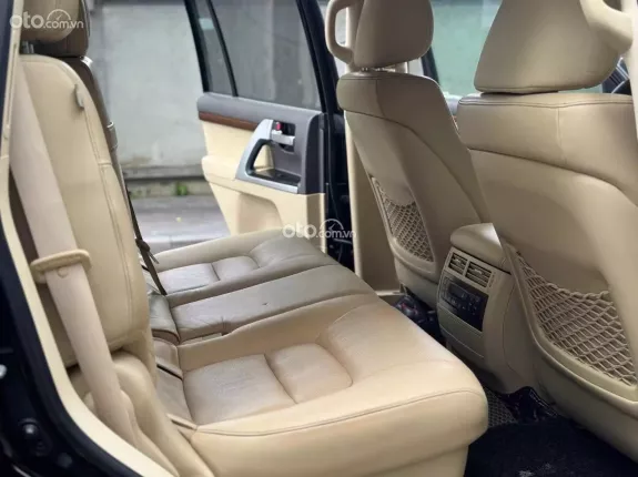 Toyota Land Cruiser 2015 - Bảo dưỡng đầy đủ tại Toyota