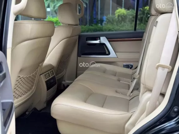 Toyota Land Cruiser 2015 - Bảo dưỡng đầy đủ tại Toyota