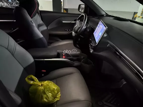 VinFast VF6 Plus 2025 - Xe điện mua pin sạc không giới hạn đến 2027